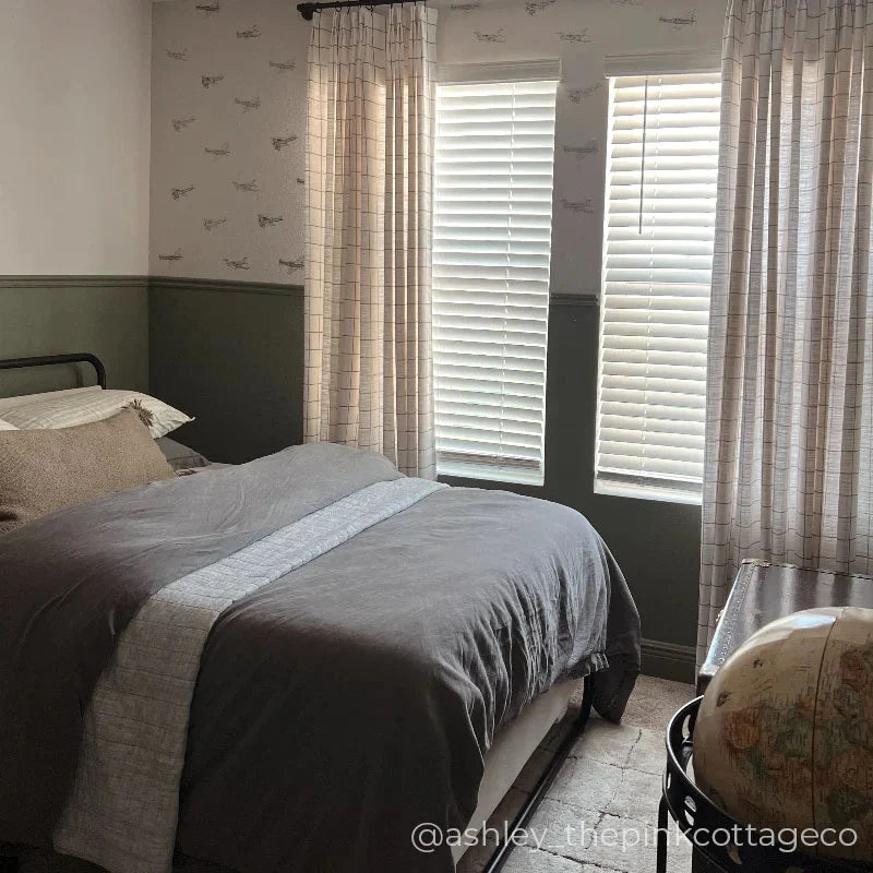 Stefana Silber Windowpane White Beige Pinch Pleated Drapery