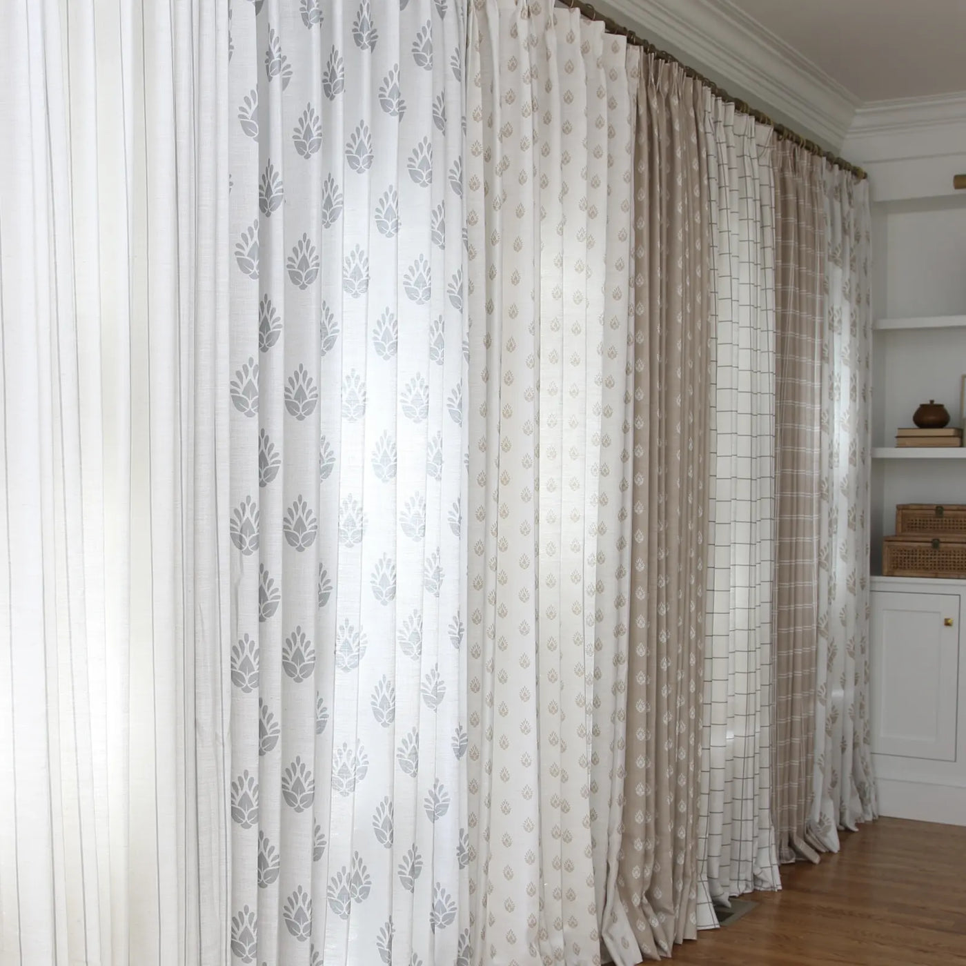 Stefana Silber Print Linen Blend Curtain Drapery Pleated