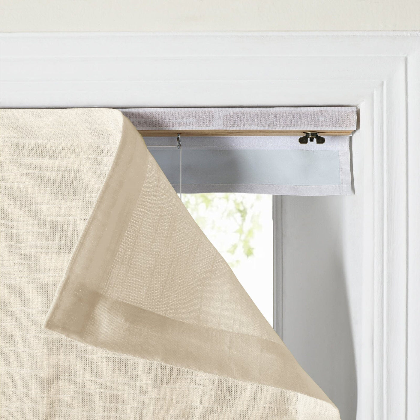 Stefena Silber Printed Cordless Roman Shade-Wooden Headrail