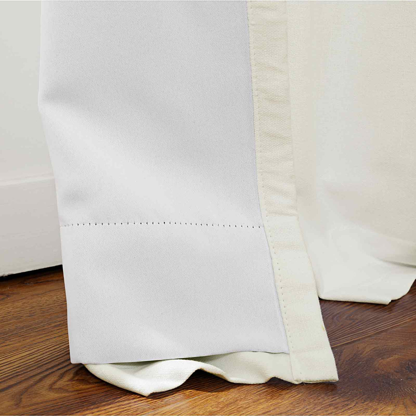 Broad 100% Cotton Plain Weave Curtain Pleated